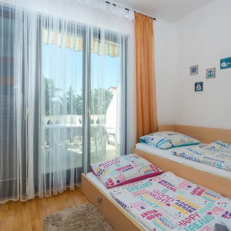 Beautiful Apartment In Malinska With Kitchen Exterior photo